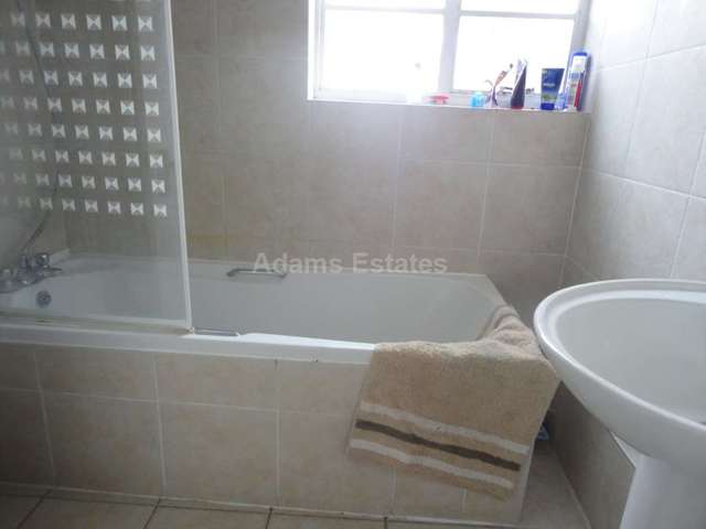  Image of 6 bedroom Terraced house to rent in London Road Earley Reading RG1 at London Road  Reading, RG1 3PA