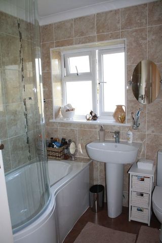  Image of 2 bedroom Semi-Detached house to rent in Coltman Avenue Long Crendon Aylesbury HP18 at Coltman Avenue  Long Crendon, HP18 9DP