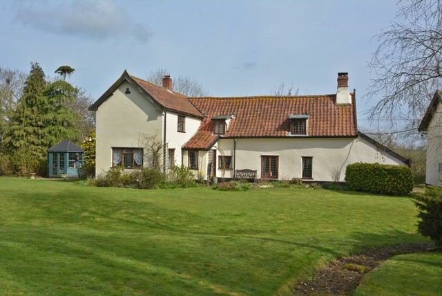  Image of 4 bedroom Cottage for sale in Low Road Tibenham Norwich NR16 at Low Road Tibenham Norwich, NR16 1PN