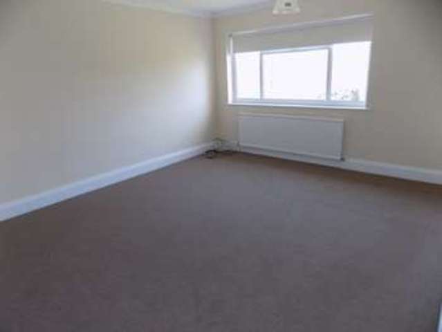  Image of 4 bedroom Detached house to rent in Lowestoft Road Gorleston Great Yarmouth NR31 at Lowestoft Road Gorleston Great Yarmouth, NR31 6JW