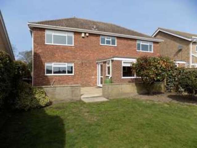  Image of 4 bedroom Detached house to rent in Lowestoft Road Gorleston Great Yarmouth NR31 at Lowestoft Road Gorleston Great Yarmouth, NR31 6JW