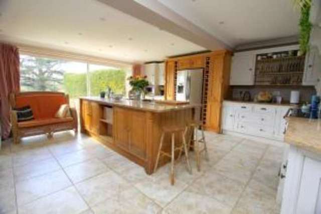 Image of 4 bedroom Detached house for sale in Loxwood Loxwood Billingshurst RH14 at Billingshurst West Sussex Loxwood, RH14 0QP