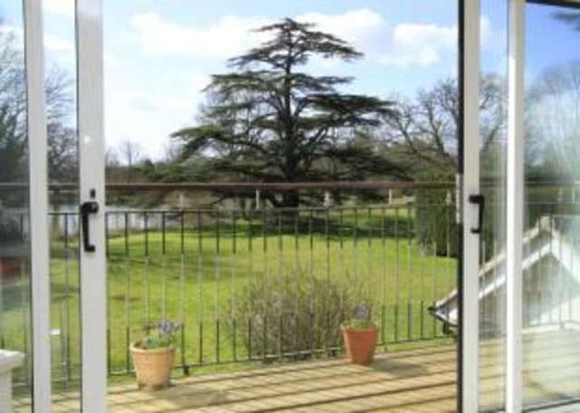  Image of 4 bedroom Detached house for sale in Loxwood Loxwood Billingshurst RH14 at Billingshurst West Sussex Loxwood, RH14 0QP