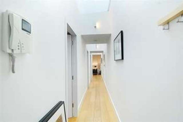  Image of 2 bedroom Flat to rent in Tower Bridge Road London SE1 at London Bridge, SE1 3LZ