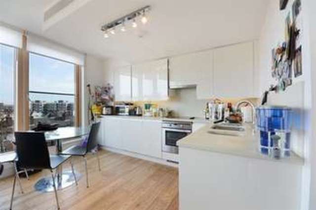 Image of 2 bedroom Flat to rent in Tower Bridge Road London SE1 at London Bridge, SE1 3LZ