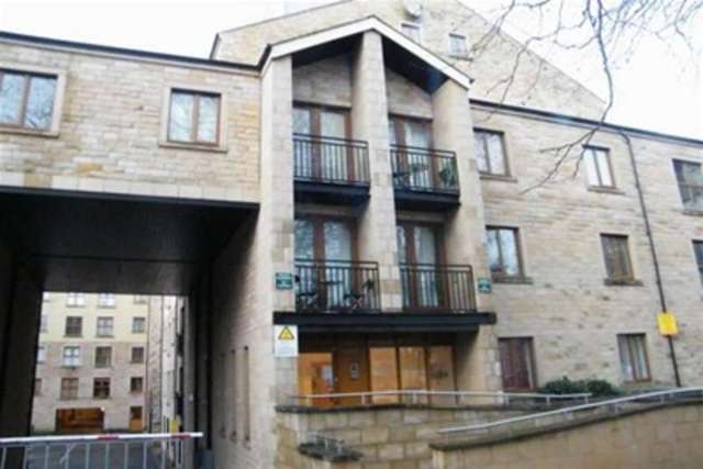  Image of 2 bedroom Flat to rent in Damside Street Lancaster LA1 at Lancaster, LA1 1AH