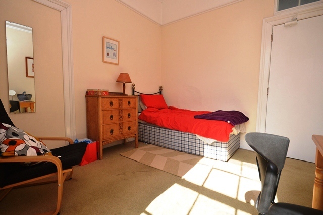  Image of 4 bedroom Flat to rent in Lutton Place Edinburgh EH8 at Newington Edinburgh Edinburgh, EH8 9PD