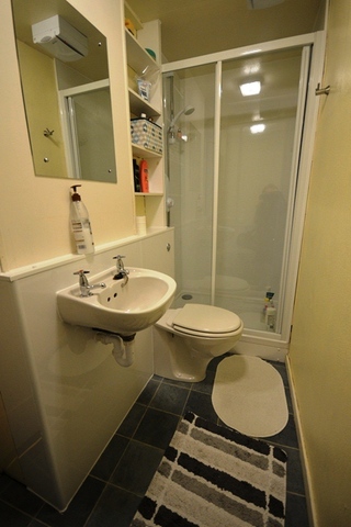  Image of 4 bedroom Flat to rent in Lutton Place Edinburgh EH8 at Newington Edinburgh Edinburgh, EH8 9PD
