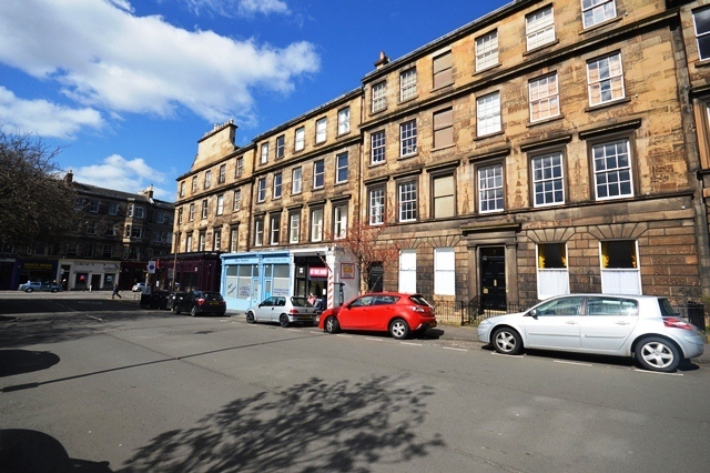  Image of 4 bedroom Flat to rent in Lutton Place Edinburgh EH8 at Newington Edinburgh Edinburgh, EH8 9PD