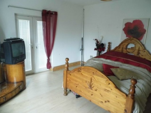  Image of 4 bedroom Semi-Detached house for sale in Lynn Terrace Wheatley Hill Durham DH6 at Durham DH6 3QN Durham, DH6 3QN