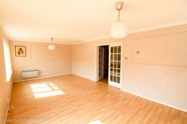  Image of 4 bedroom Detached house for sale in Norden Close Maidenhead SL6 at MAIDENHEAD, SL6 4BZ