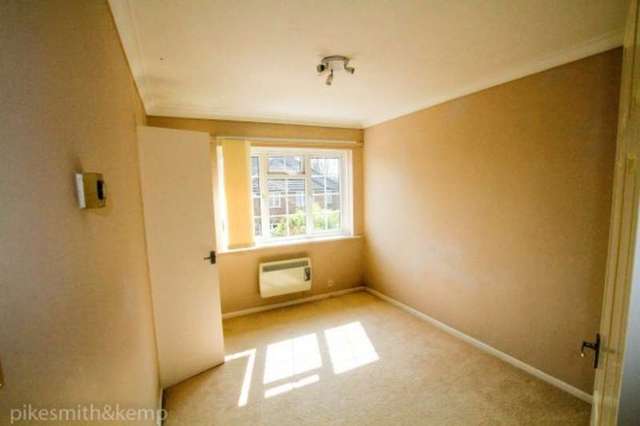  Image of 4 bedroom Detached house for sale in Norden Close Maidenhead SL6 at MAIDENHEAD, SL6 4BZ