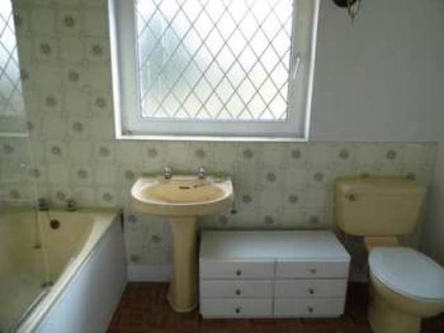  Image of 1 bedroom Semi-Detached house for sale in Hunston Chichester PO20 at Chichester West Sussex Chichester, PO20 1NR