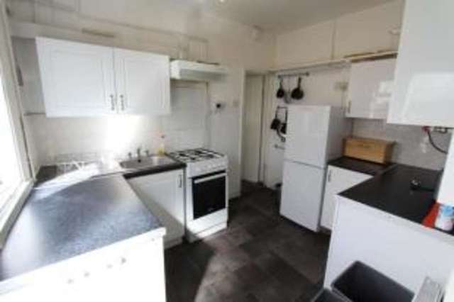  Image of 4 bedroom Terraced house for sale in Malefant Street Cathays Cardiff CF24 at Cathays Cardiff Roath, CF24 4QD