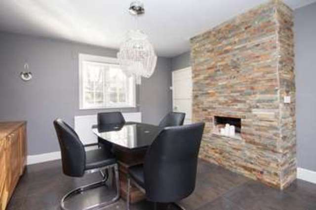  Image of 3 bedroom Detached house for sale in Hythe Road Marchwood Southampton SO40 at Hythe Road Marchwood Southampton, SO40 4WU