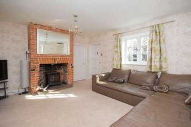  Image of 3 bedroom Detached house for sale in Hythe Road Marchwood Southampton SO40 at Hythe Road Marchwood Southampton, SO40 4WU