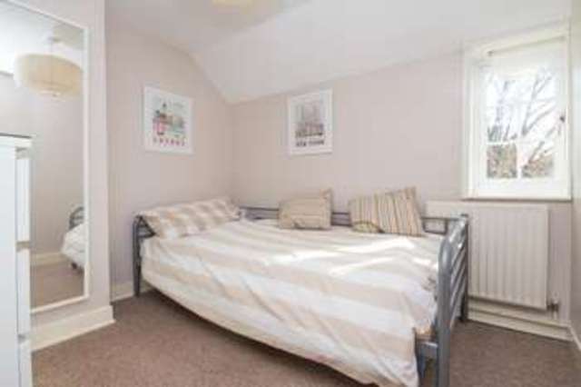  Image of 3 bedroom Detached house for sale in Hythe Road Marchwood Southampton SO40 at Hythe Road Marchwood Southampton, SO40 4WU