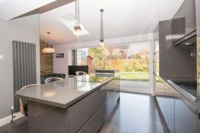  Image of 3 bedroom Detached house for sale in Hythe Road Marchwood Southampton SO40 at Hythe Road Marchwood Southampton, SO40 4WU