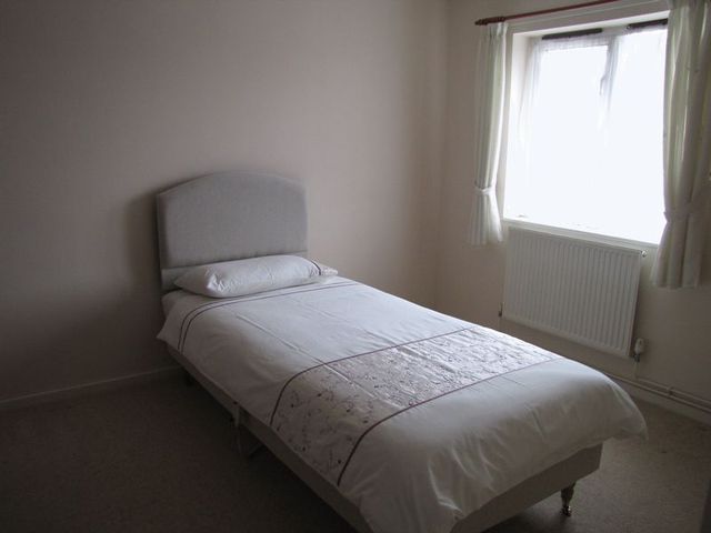  Image of 2 bedroom Property for sale in Marconi Croft Shenley Lodge Milton Keynes MK5 at Marconi Croft Shenley Lodge Milton Keynes, MK5 7FR