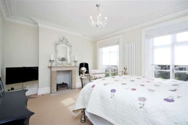  Image of 4 bedroom Property to rent in Margaretta Terrace London SW3 at London, SW3 5NU