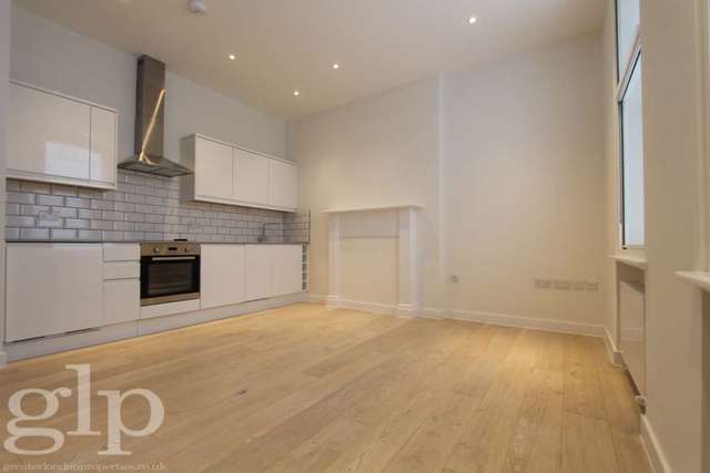  Image of Studio flat to rent in Marshall Street London W1F at Marshall Street Soho London, W1F 7EX