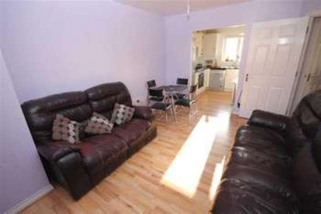  Image of 2 bedroom Property for sale in Mazurek Way Swindon SN25 at Mazurek Way Haydon End Haydon End, SN25 1AR