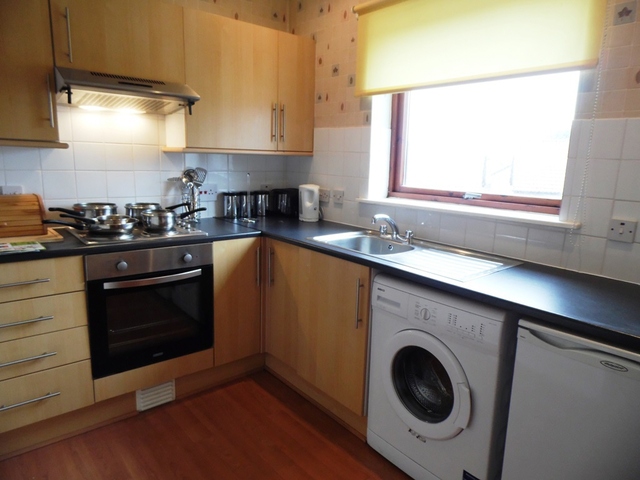  Image of 1 bedroom Flat to rent in Mclean Place Paisley PA3 at Paisley Renfrewshire Renfrewshire, PA3 2DG
