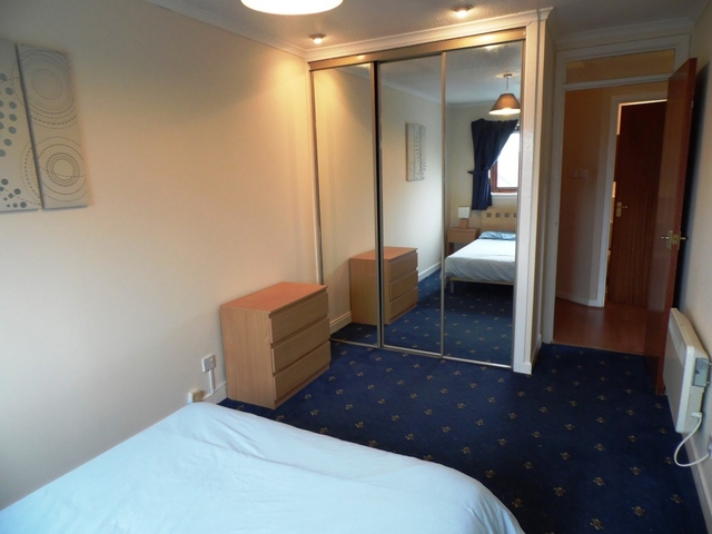  Image of 1 bedroom Flat to rent in Mclean Place Paisley PA3 at Paisley Renfrewshire Renfrewshire, PA3 2DG