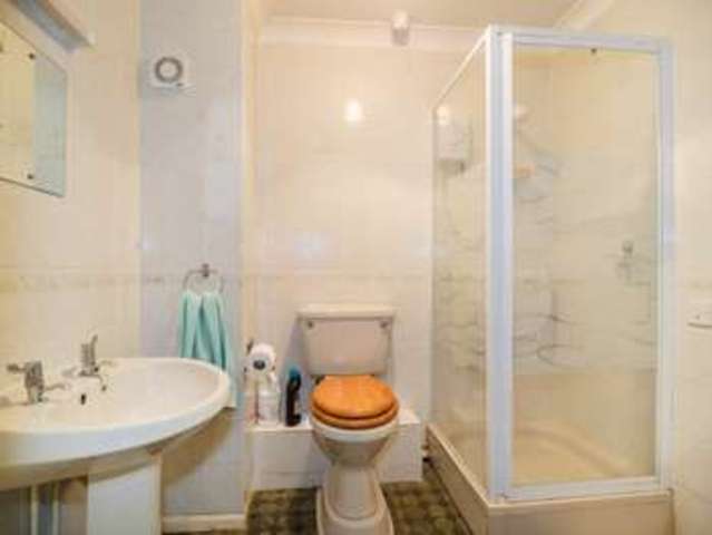  Image of 1 bedroom Retirement Property for sale in Links Road Gorleston Great Yarmouth NR31 at Links Road  Gorleston-on-Sea, NR31 6LB