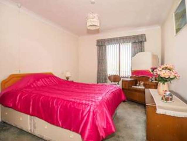  Image of 1 bedroom Retirement Property for sale in Links Road Gorleston Great Yarmouth NR31 at Links Road  Gorleston-on-Sea, NR31 6LB