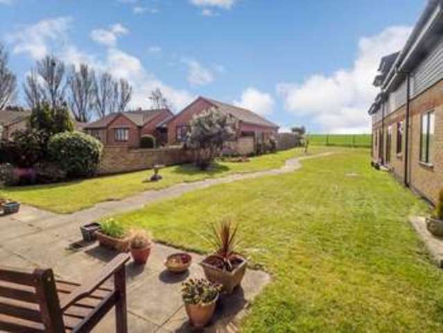  Image of 1 bedroom Retirement Property for sale in Links Road Gorleston Great Yarmouth NR31 at Links Road  Gorleston-on-Sea, NR31 6LB