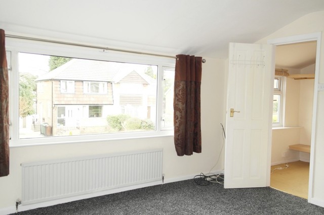  Image of 3 bedroom Semi-Detached house to rent in Meadow Park Crescent Stanningley Pudsey LS28 at Stanningley, LS28 7TL