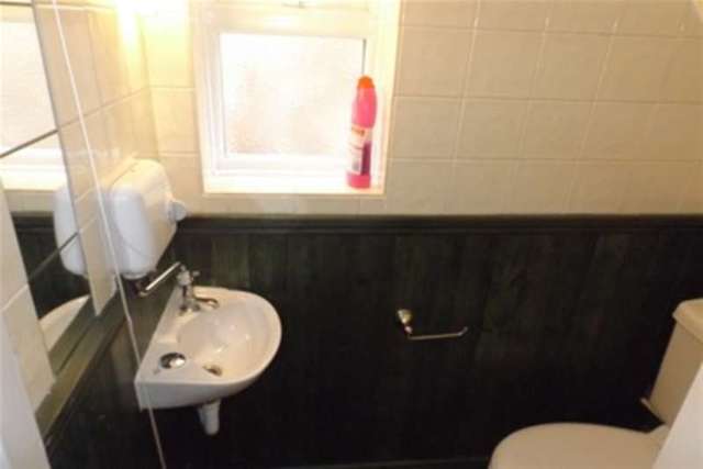  Image of 3 bedroom Semi-Detached house to rent in Meadvale Road Leicester LE2 at Leicester, LE2 3WJ