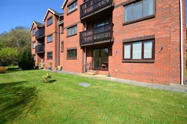  Image of 2 bedroom Flat for sale in Mey Close Waterlooville PO7 at Waterlooville Hampshire Waterlooville, PO7 8JF