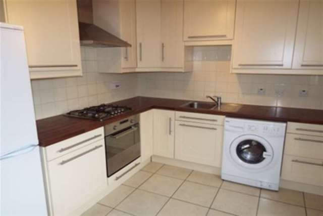 Image of 2 bedroom Semi-Detached house to rent in Mickleborough Way West Bridgford Nottingham NG2 at Nottingham, NG2 7HF