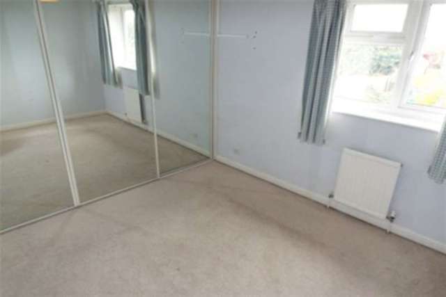  Image of 2 bedroom Semi-Detached house to rent in Mickleborough Way West Bridgford Nottingham NG2 at Nottingham, NG2 7HF