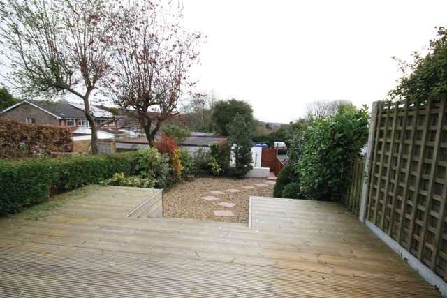  Image of 3 bedroom Terraced house to rent in Middle Cloister Billericay CM11 at Middle Cloister  Billericay, CM11 2AL