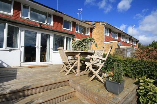  Image of 3 bedroom Terraced house to rent in Middle Cloister Billericay CM11 at Middle Cloister  Billericay, CM11 2AL
