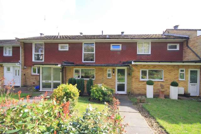  Image of 3 bedroom Terraced house to rent in Middle Cloister Billericay CM11 at Middle Cloister  Billericay, CM11 2AL