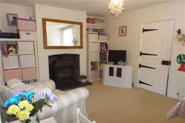  Image of 2 bedroom Detached house to rent in Petersfield Road Midhurst GU29 at Midhurst, GU29 9JH
