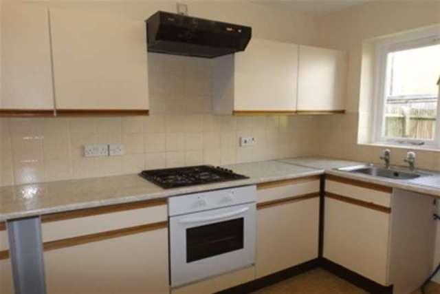  Image of 2 bedroom Detached house to rent in Oakwood Close Midhurst GU29 at Midhurst, GU29 9QP