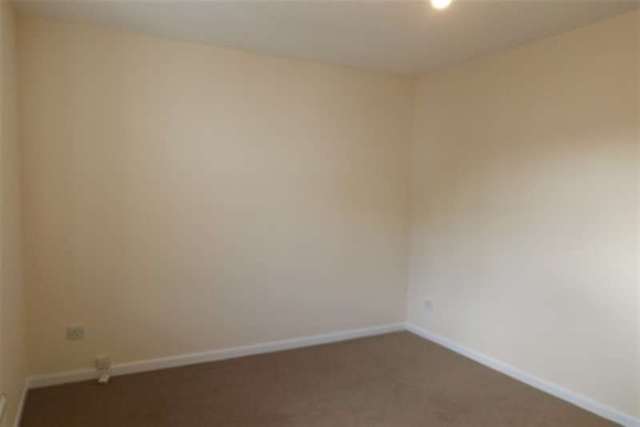  Image of 2 bedroom Detached house to rent in Oakwood Close Midhurst GU29 at Midhurst, GU29 9QP