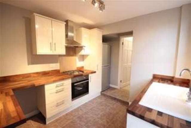  Image of 1 bedroom Flat to rent in Ashfield Road Midhurst GU29 at Midhurst, GU29 9JS