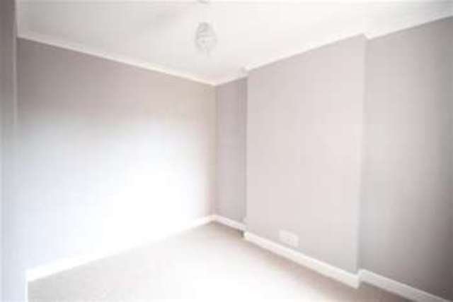  Image of 1 bedroom Flat to rent in Ashfield Road Midhurst GU29 at Midhurst, GU29 9JS