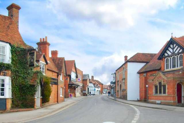  Image of 2 bedroom Flat to rent in High Street Goring Reading RG8 at Midland House High Street Goring On Thames, RG8 9AR