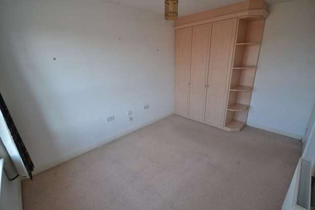  Image of 2 bedroom Flat for sale in Mill Chase Close Wakefield WF2 at Alverthorpe Wakefield West Yorkshire, WF2 9SN