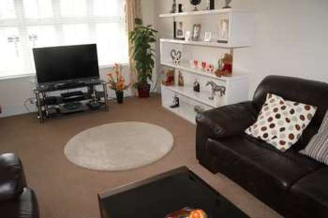  Image of 4 bedroom Detached house to rent in Millfield Drive Wakefield WF1 at Wrenthorpe Wakefield Wakefield, WF1 2FA
