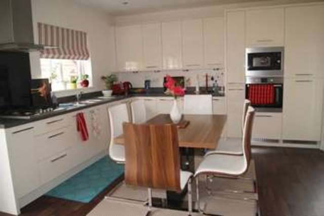  Image of 4 bedroom Detached house to rent in Millfield Drive Wakefield WF1 at Wrenthorpe Wakefield Wakefield, WF1 2FA