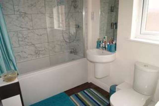  Image of 4 bedroom Detached house to rent in Millfield Drive Wakefield WF1 at Wrenthorpe Wakefield Wakefield, WF1 2FA