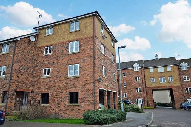 Image of 2 bedroom Flat for sale in Moorcroft Court Ossett WF5 at Ossett West Yorkshire, WF5 9EY